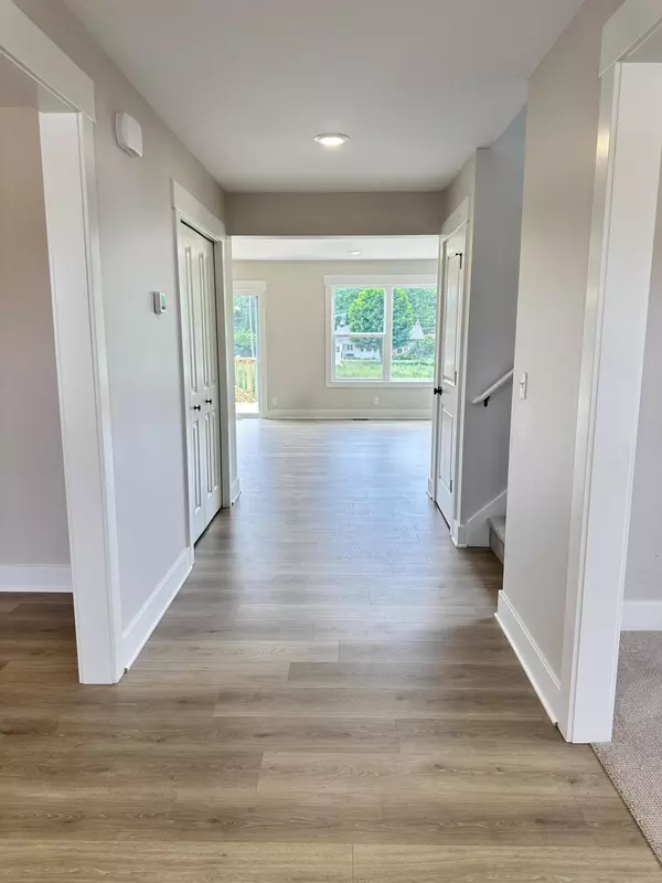 Walker, MI 49534,695 Waterford Village Drive