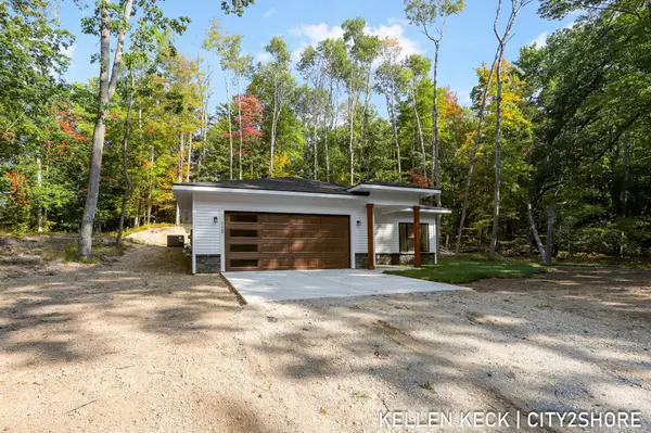 Stanwood, MI 49346,11300 Apache Wells Court