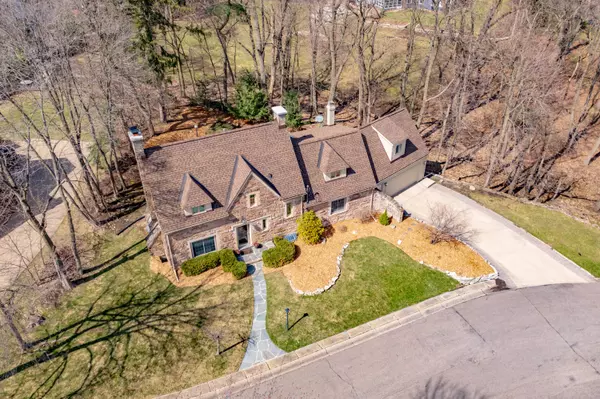 Kalamazoo, MI 49008,1722 Hillshire Drive