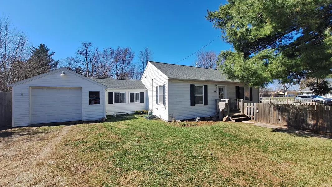 1761 W Michigan Avenue, Battle Creek, MI 49037