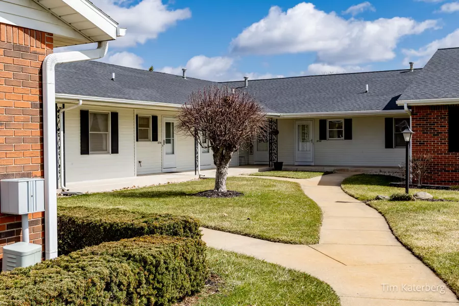 6714 N Wentward Court #110, Hudsonville, MI 49426