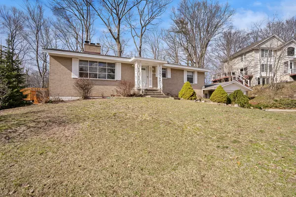 Grand Haven, MI 49417,1833 Doris Avenue