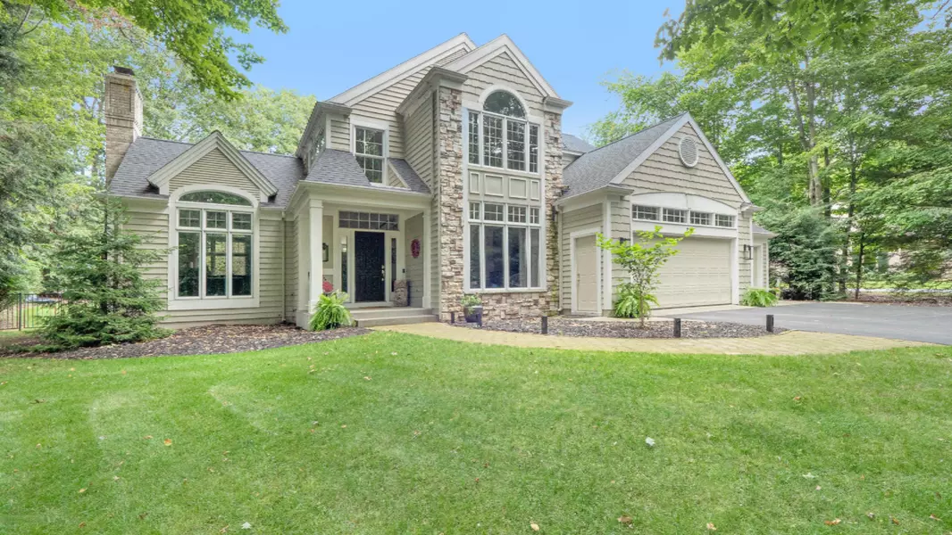 3820 Harbor Point Drive, Norton Shores, MI 49441