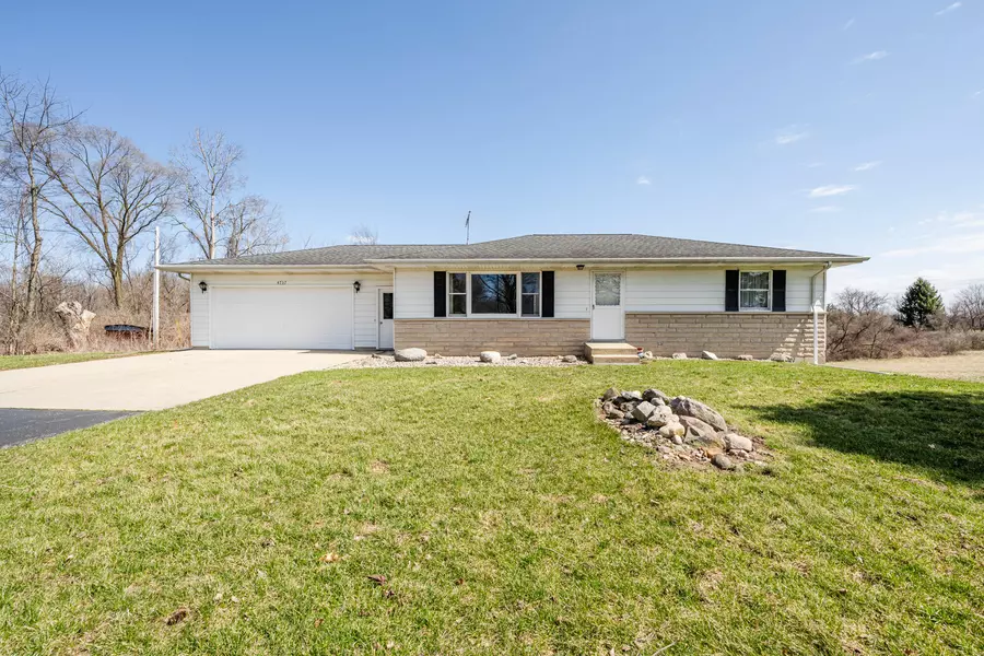 4737 S Park Road, Eau Claire, MI 49111