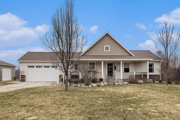 3027 19 Mile Road, Kent City, MI 49330