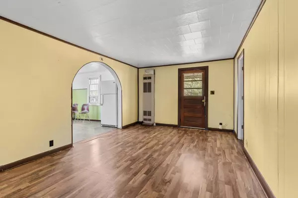 New Buffalo, MI 49117,313 S Barton Street