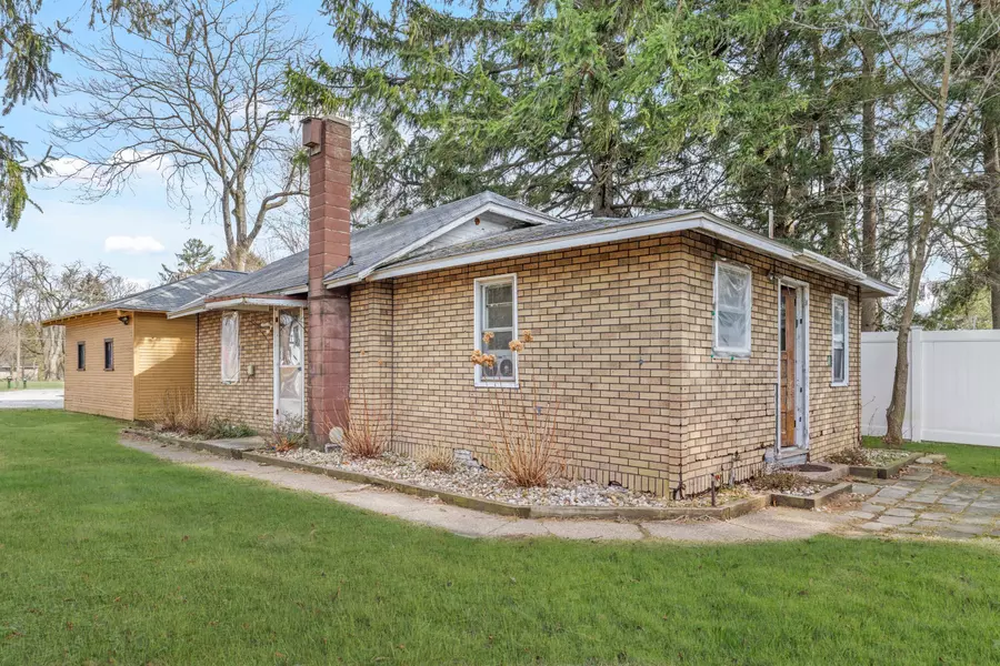 313 S Barton Street, New Buffalo, MI 49117
