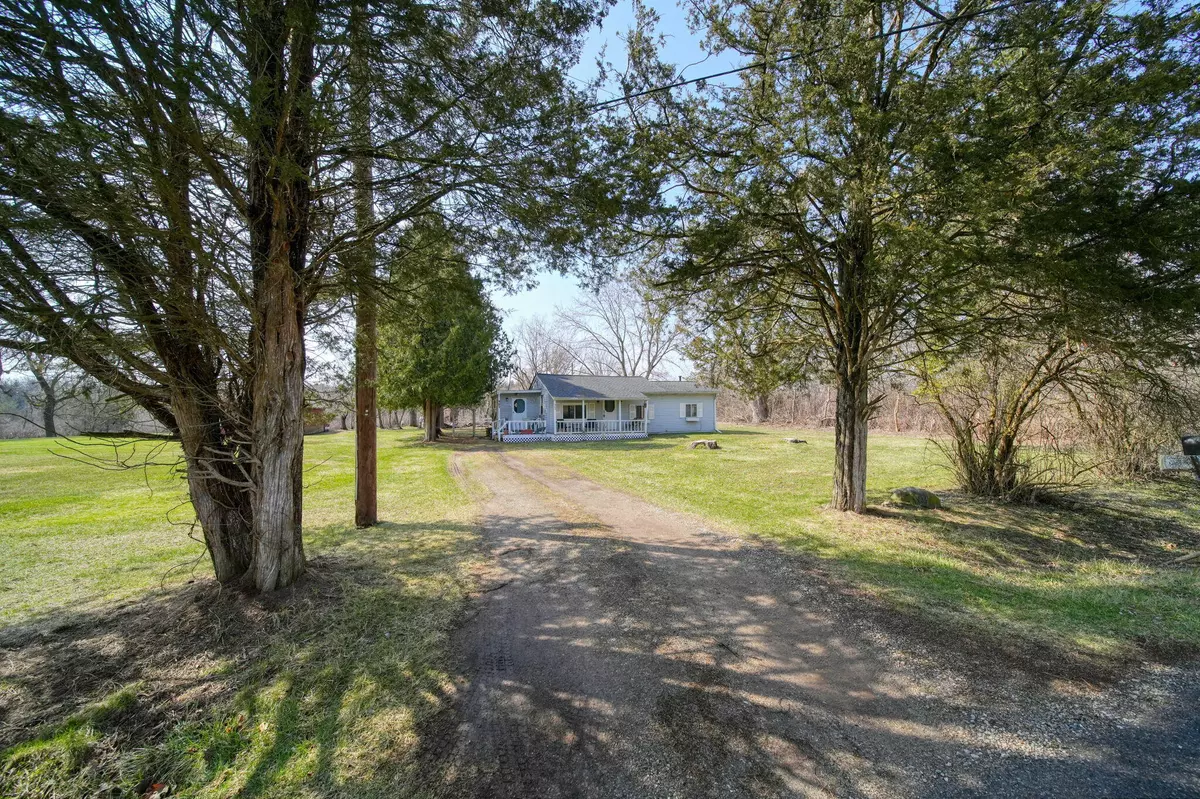 Jackson, MI 49201,902 N Green Acres Street