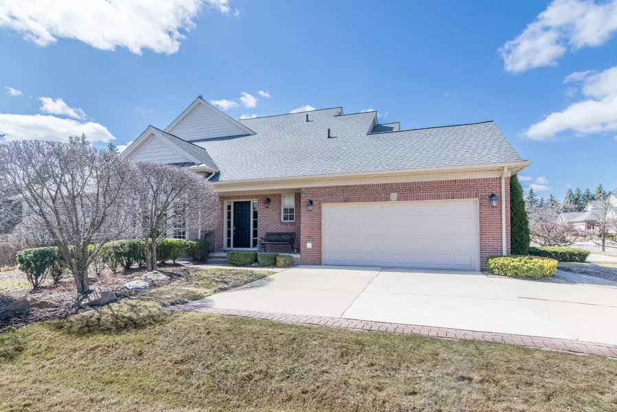 233 Harrington Drive, Troy, MI 48098