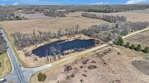 Berrien Center, MI 49102,9007 Lake Road