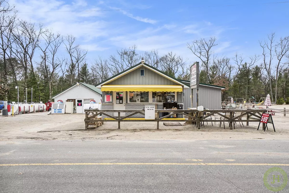 Baldwin, MI 49304,16421 S Star Lake Drive