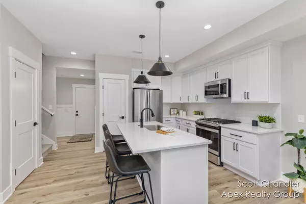 Hudsonville, MI 49426,1034 Castlebay Way #16