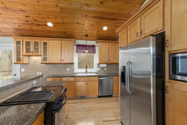 Lowell, MI 49331,7240 Rivendell farms Road