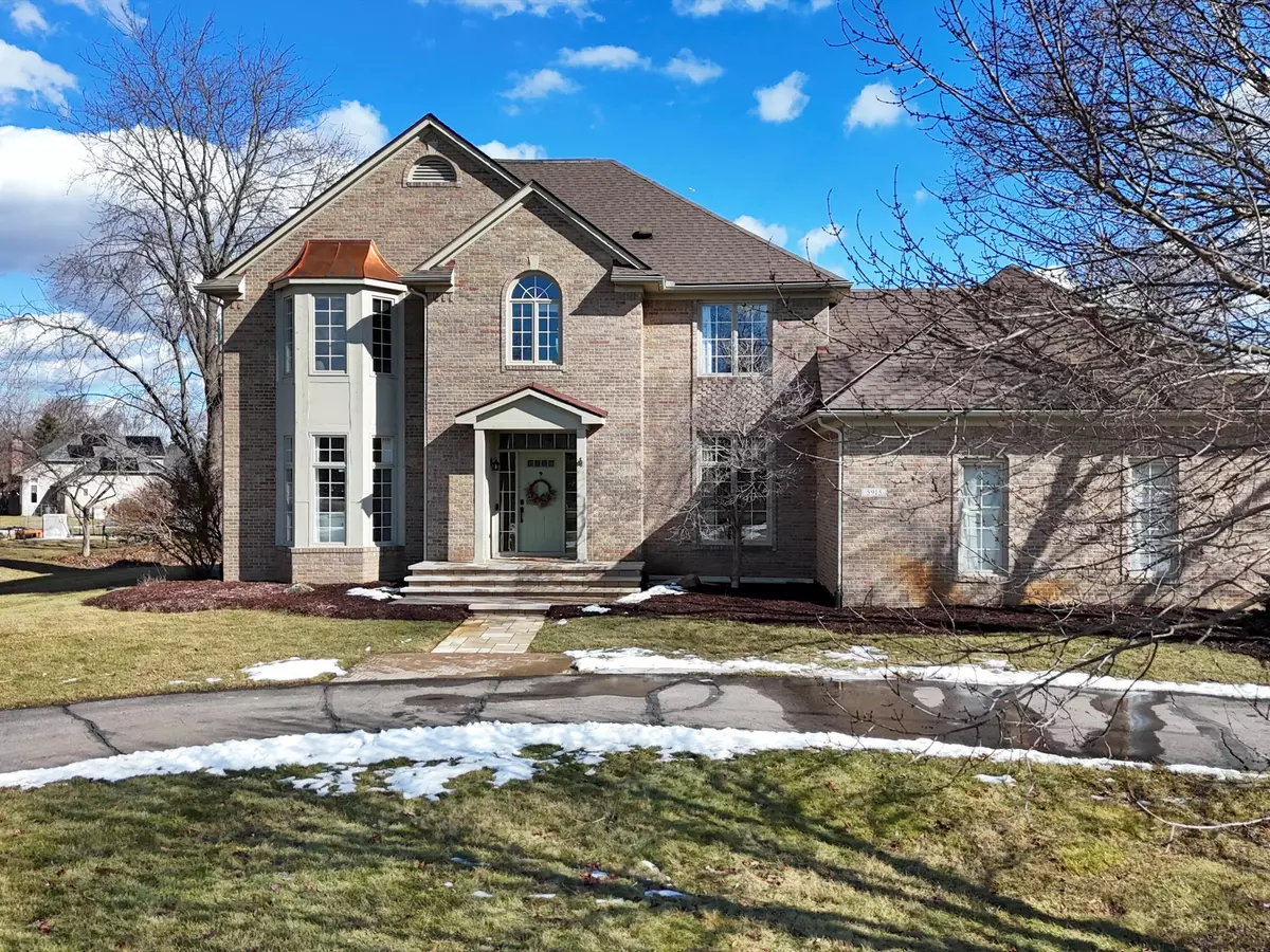 Ann Arbor, MI 48108,5915 Creekview Court