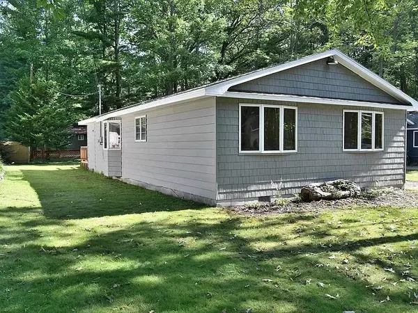 Houghton Lake, MI 48629,122 Mcdonald Drive