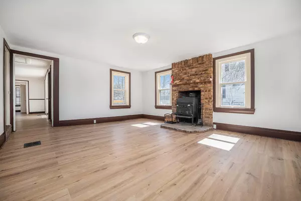 Paw Paw, MI 49079,414 N Niles Street