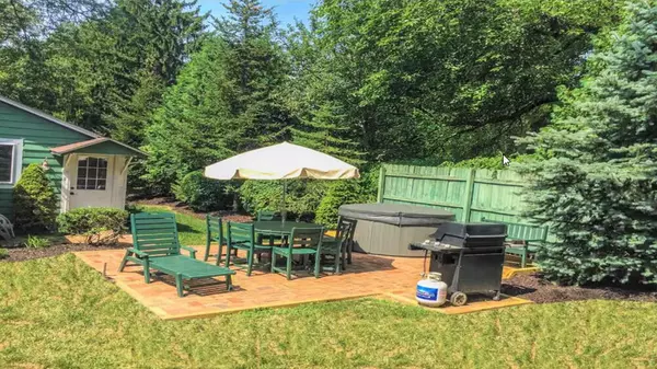 Douglas, MI 49406,125 S Mixer Street