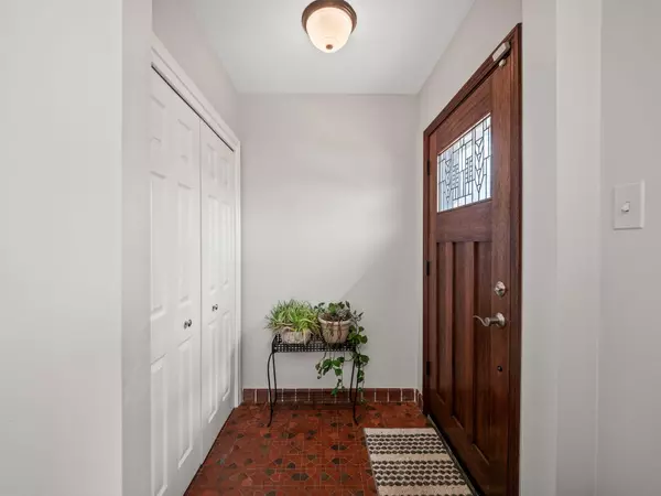 Beverly Hills, MI 48025,17212 Buckingham Avenue