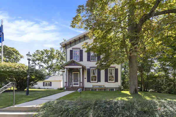 320 N Division Street, Marshall, MI 49068