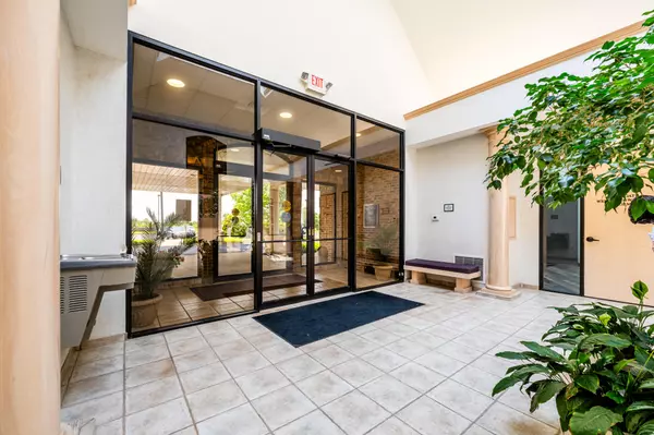 St. Joseph, MI 49085,3901 Stonegate Park #B