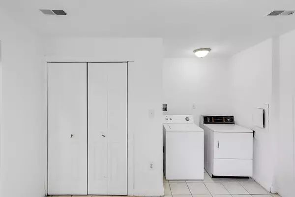 Lansing, MI 48910,1203 Warwick Drive