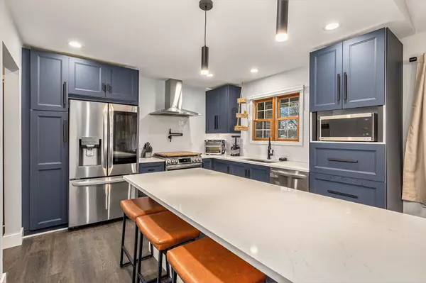 Lowell, MI 49331,829 N Lafayette SE Street