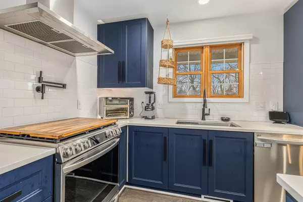 Lowell, MI 49331,829 N Lafayette SE Street