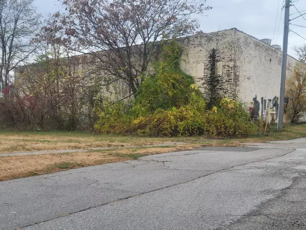 Muskegon, MI 49441,716 Washington Avenue