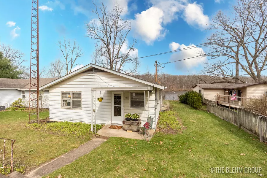 11258 Riverside Drive, White Pigeon, MI 49099