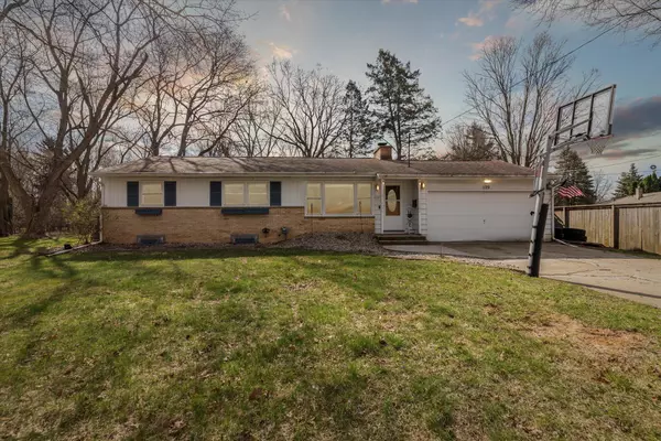 1129 Berkshire Drive, Kalamazoo, MI 49006
