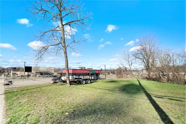 Kalamazoo, MI 49008,1813 S Westnedge Avenue