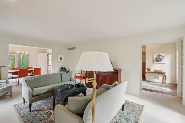 Saline, MI 48176,5206 Village Road