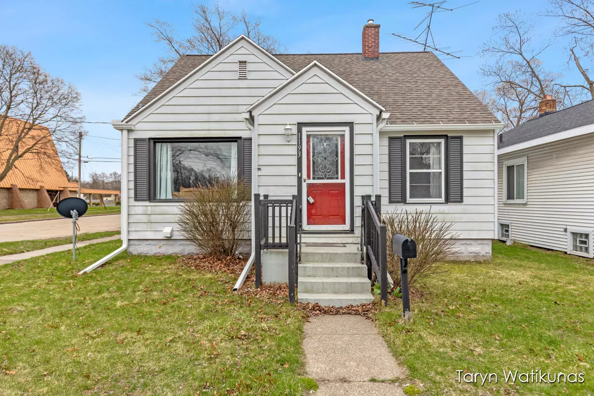 Muskegon, MI 49442,1193 E Apple Avenue