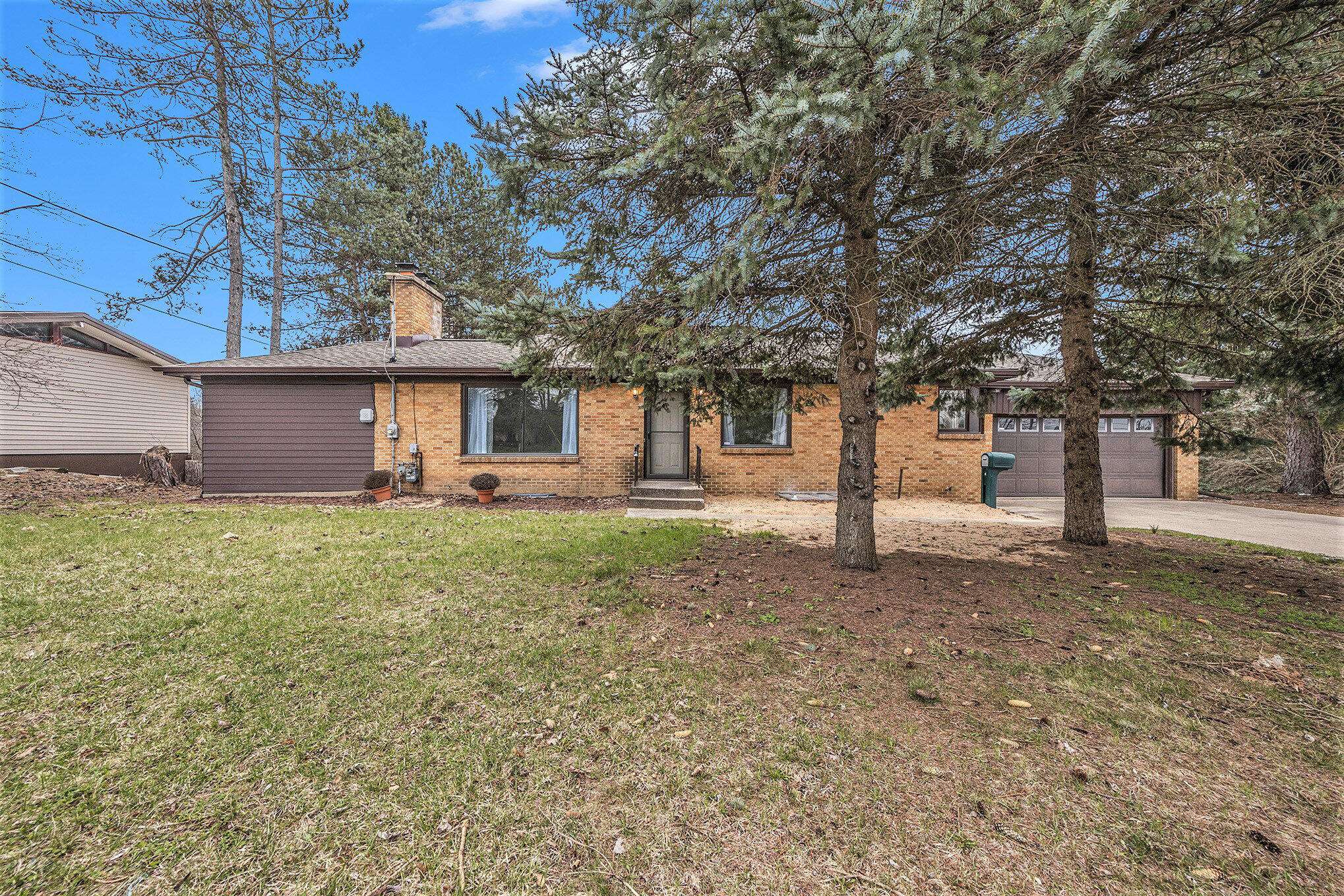 Grand Rapids, MI 49505,2426 Leonard NE Street