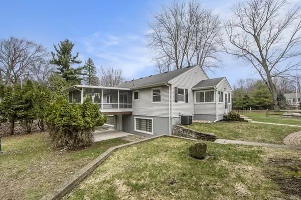 Walker, MI 49534,111 Collindale SW Avenue