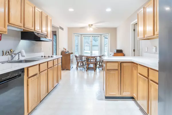 Farmington Hills, MI 48336,21329 Mulberry Court