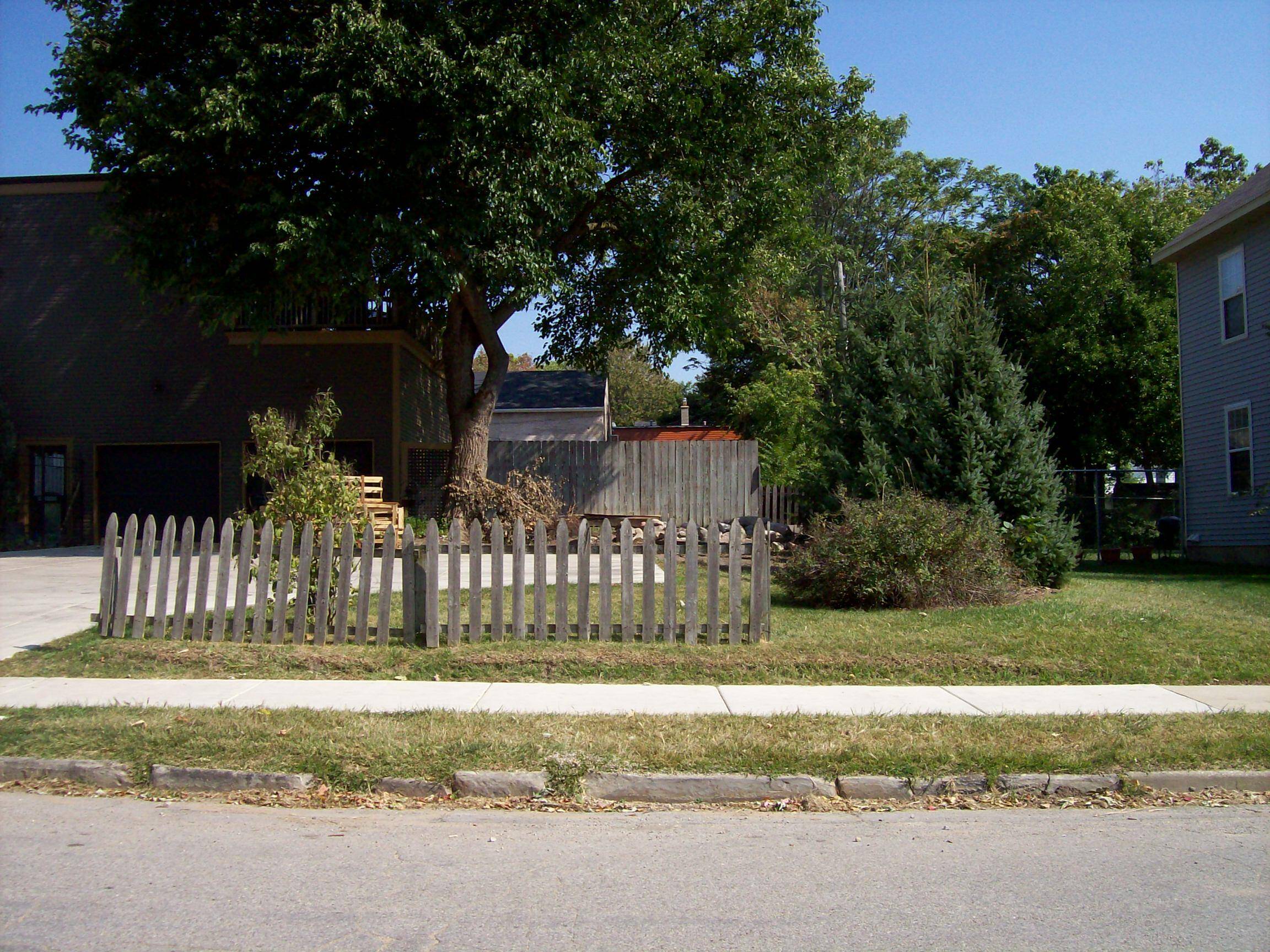 410 Charles SE Avenue, Grand Rapids, MI 49503
