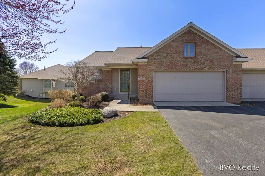 1708 Stonegate Drive, Hudsonville, MI 49426