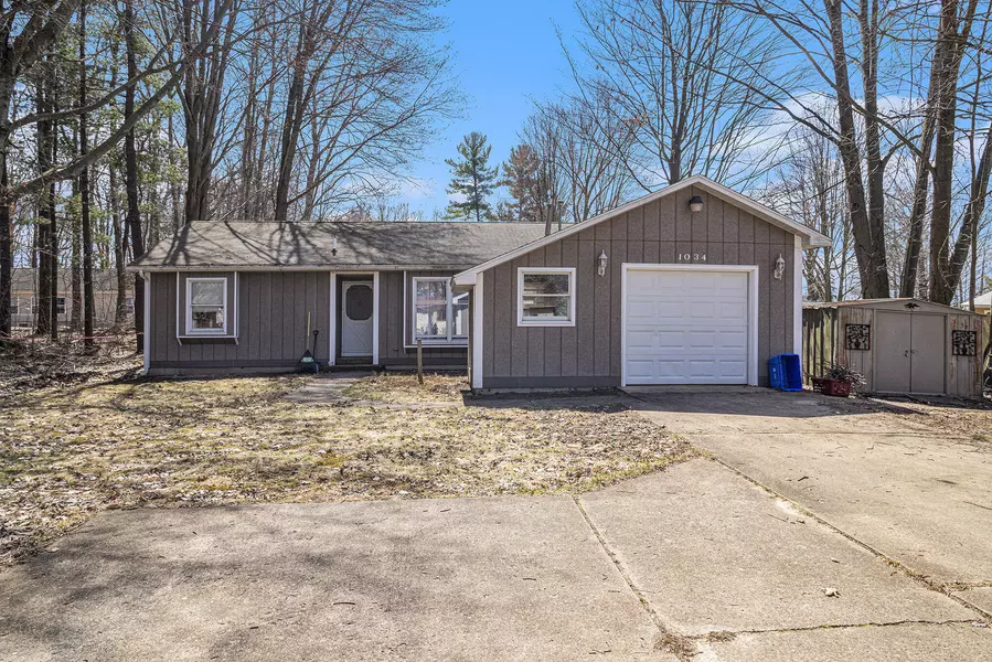 1034 Leo Street, Fremont, MI 49412