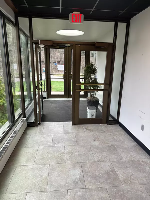 Kalamazoo, MI 49008,2015 W Crosstown Parkway Parkway #200