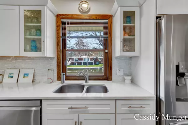 Spring Lake, MI 49456,15489 Howard Street