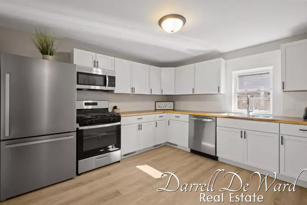 Wyoming, MI 49548,42 Walter SE Street