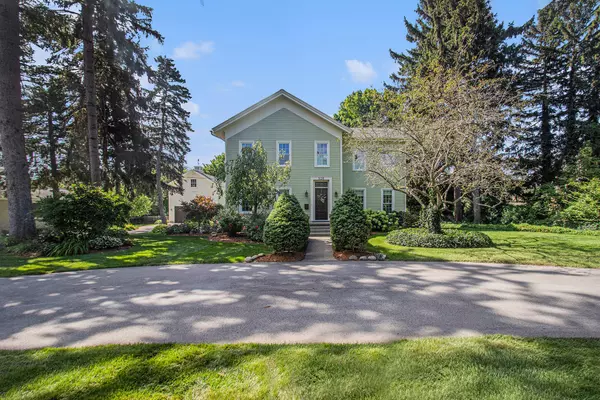 Spring Lake, MI 49456,526 River Street