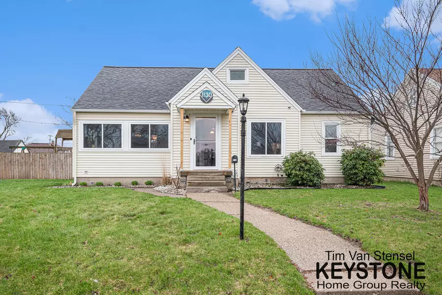 1130 Whiting SW Street, Wyoming, MI 49509