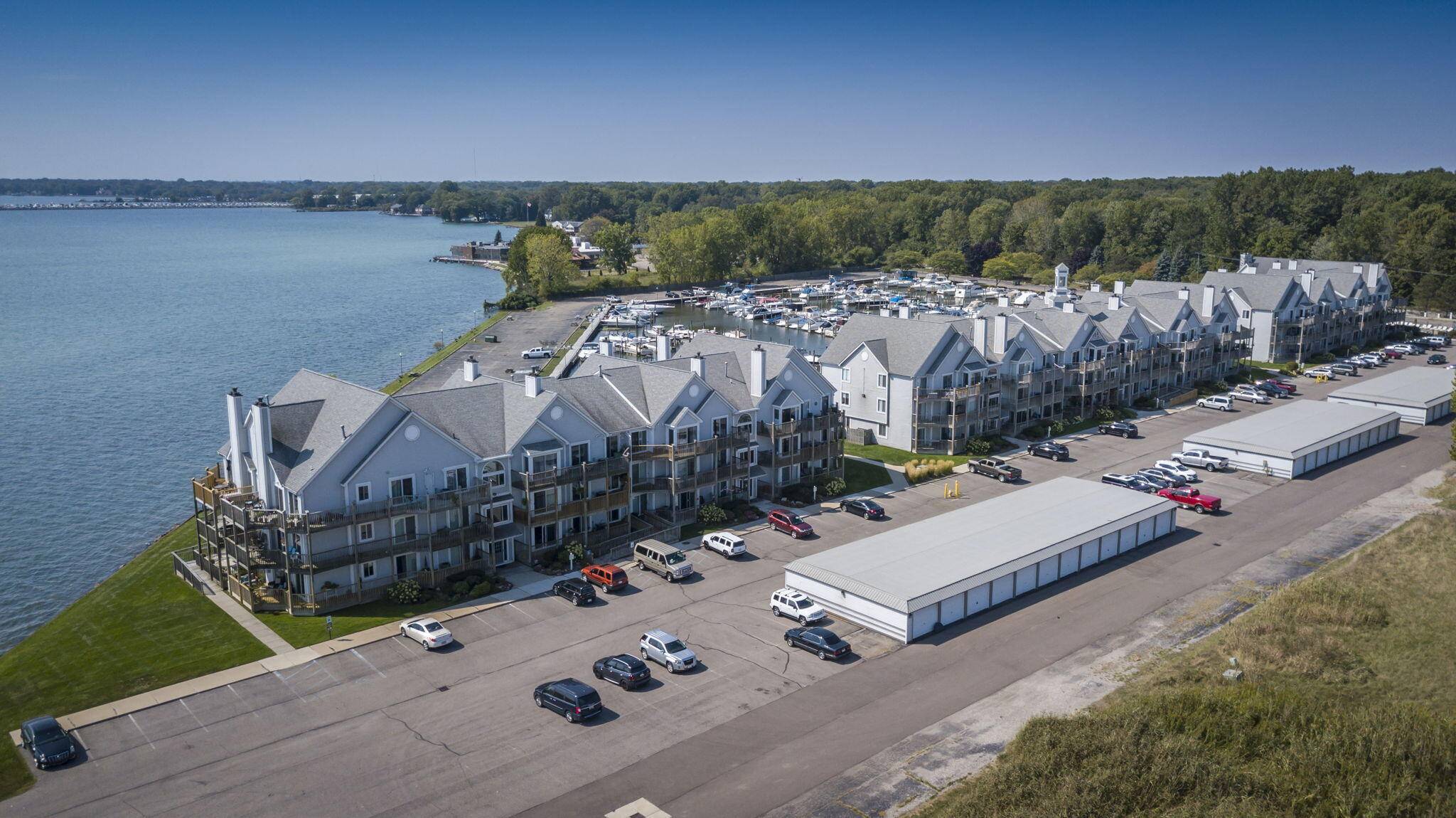 Harrison Township, MI 48045,37524 Jefferson Avenue #301