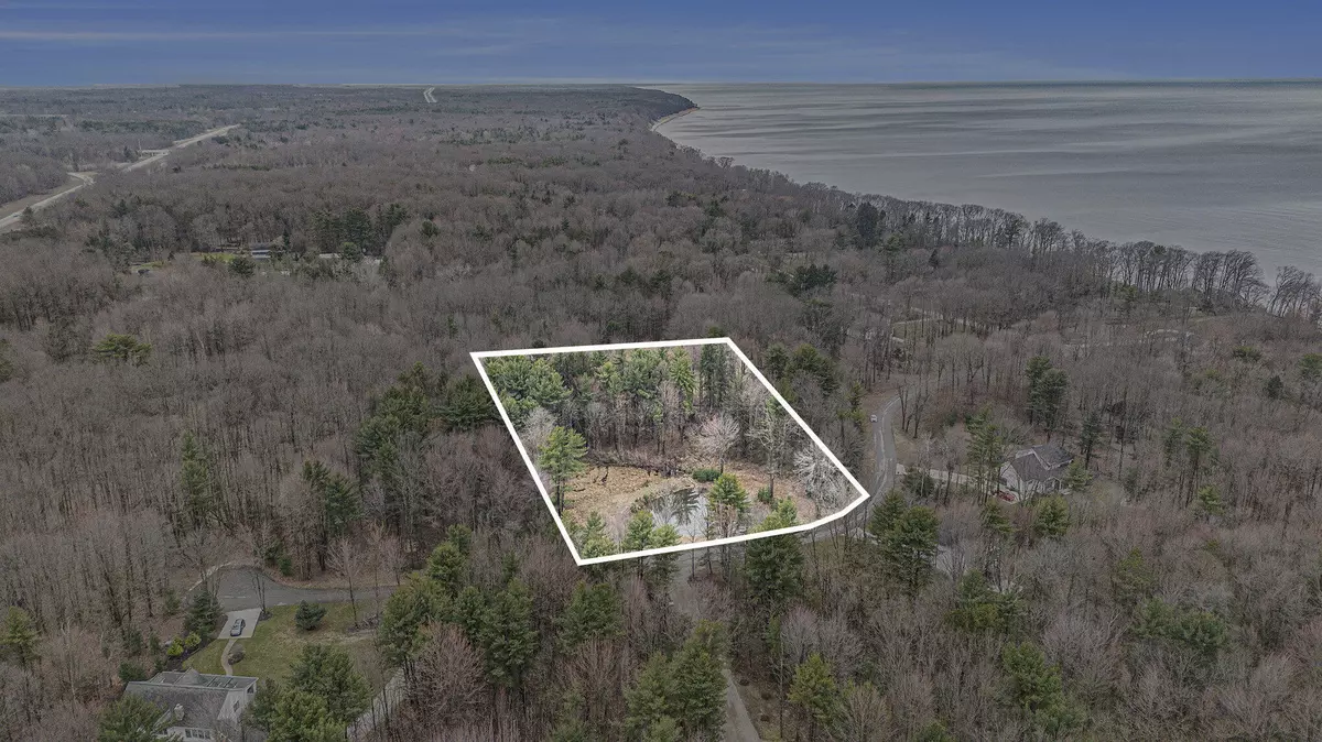 Fennville, MI 49408,0 Pebble Lane #7