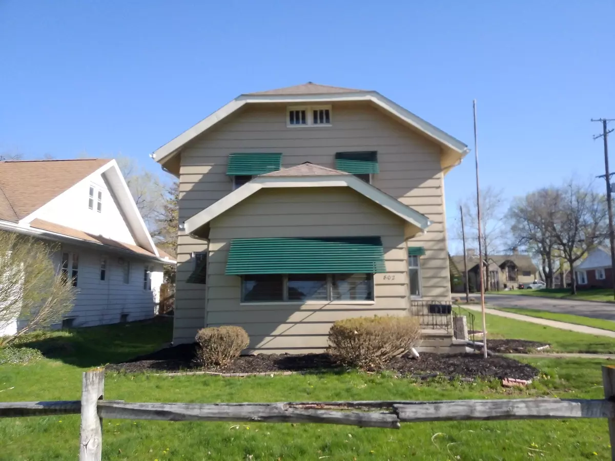 Jackson, MI 49203,802 Oakridge Drive