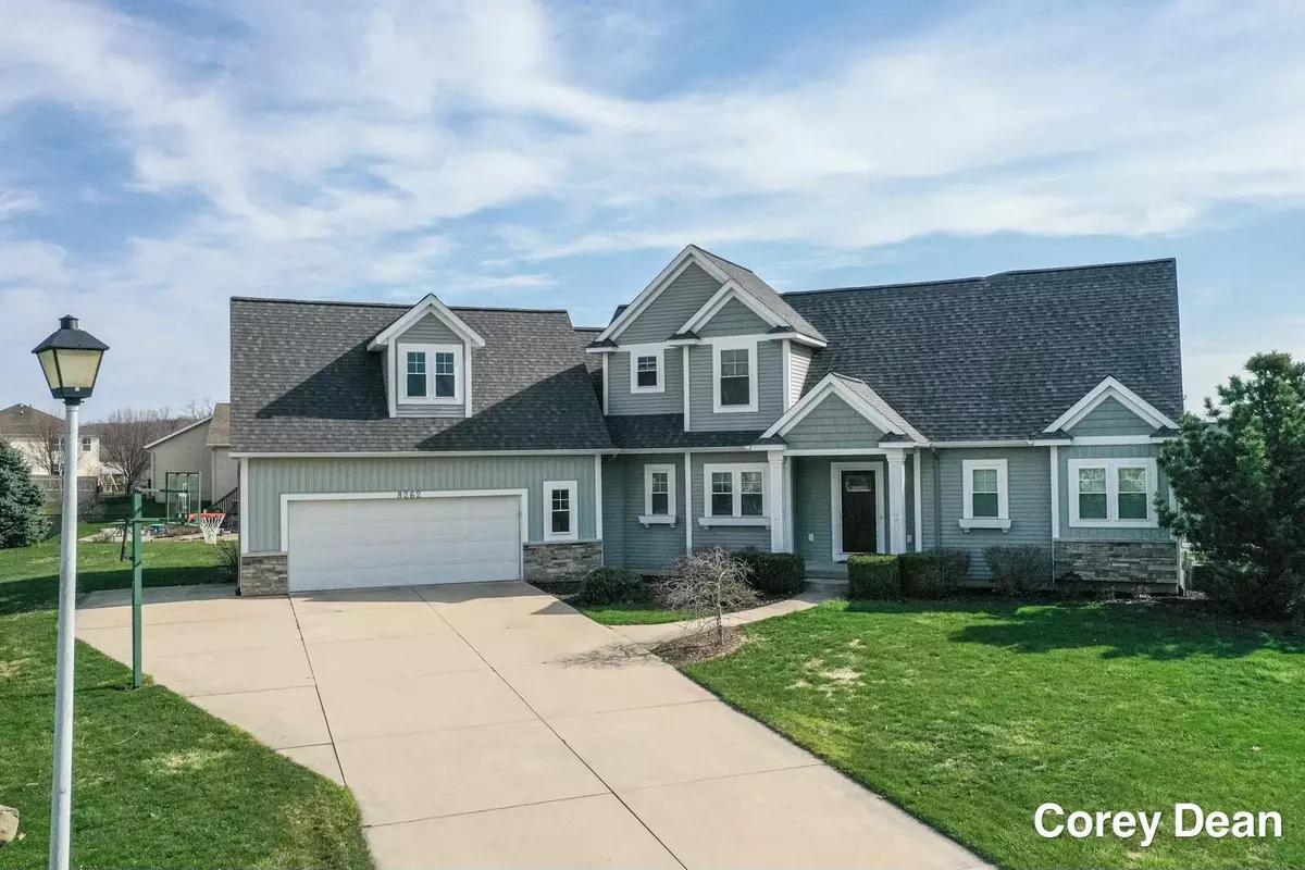 Jenison, MI 49428,8262 Hunting Court