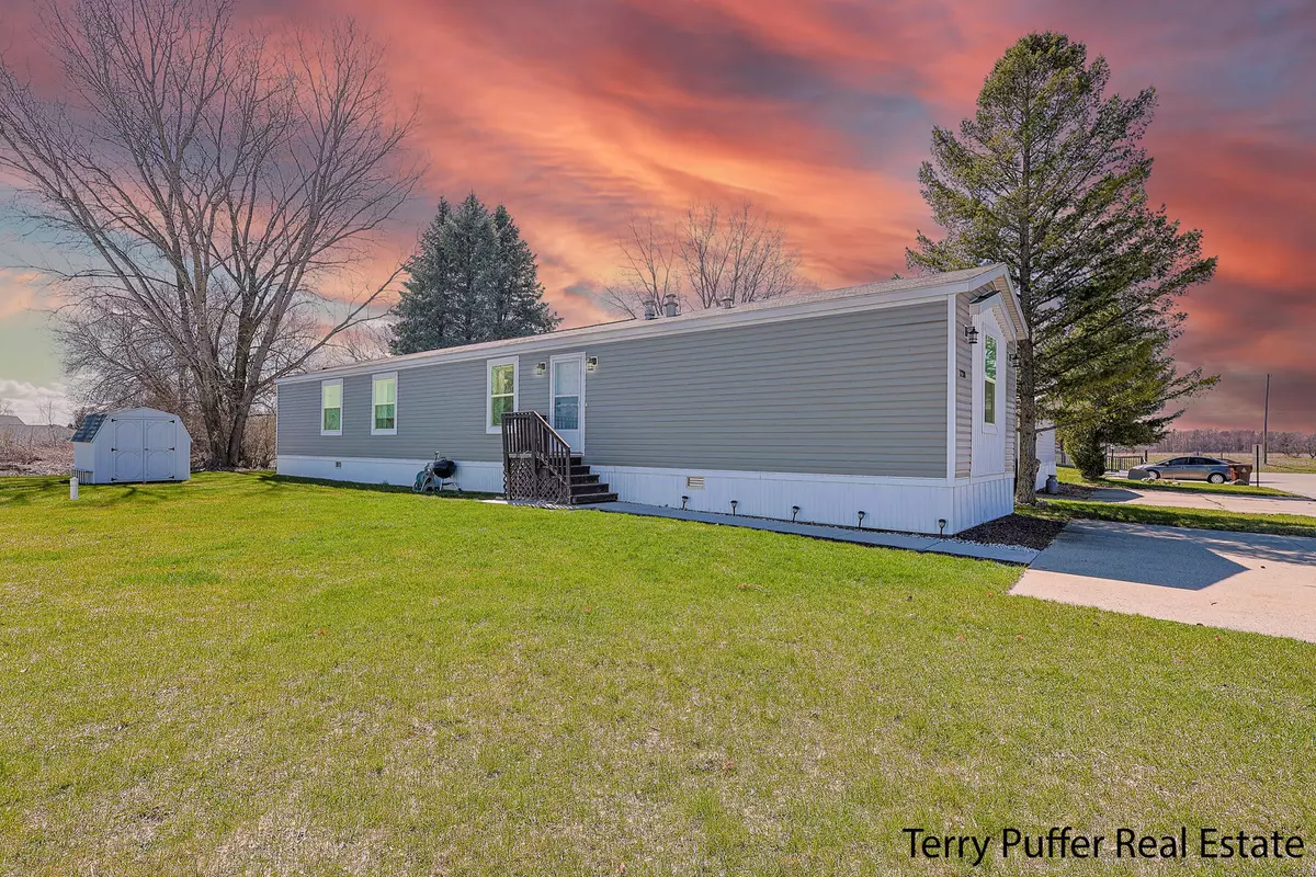 Belmont, MI 49306,1230 Beaver Dam NE Drive