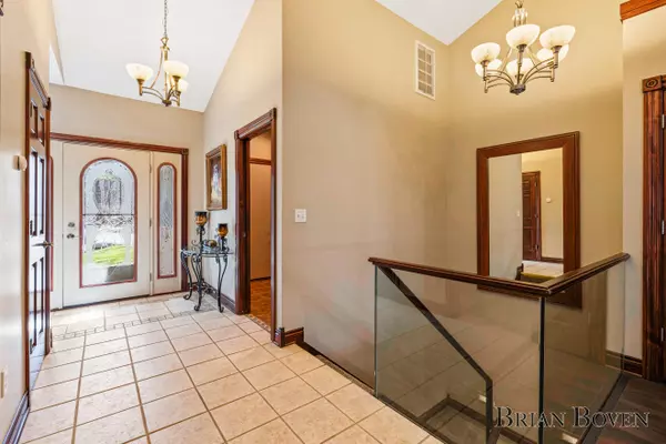 Rockford, MI 49341,6817 Martin View NE Street
